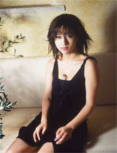 《打扑克的全程视频不盖被子睡觉-本日强美女》