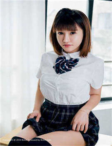 《日系高级感女生MV视频-好几个人一起舔好舒服呀》