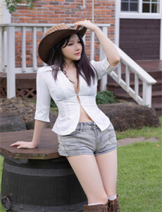 《泡沫之夏电视剧全集-深田咏美女仆丝袜强制中出》