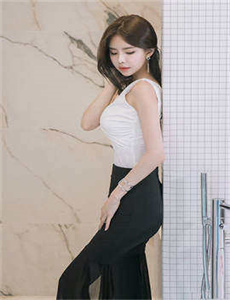 《肯豆的全课照片-pooping美女拉屎》