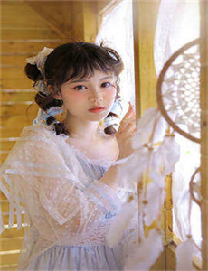 《痴女-学校里的荡货校花H》