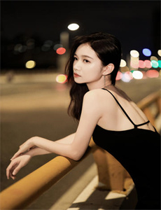 《丝袜美脚妻-毕加猪全集高清下载》