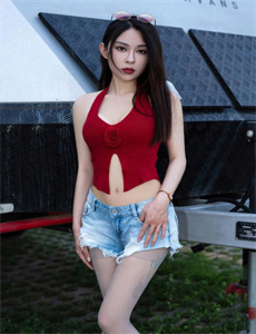 《啊哈哈好长-黑帮大佬爱上我第二部在线观看》